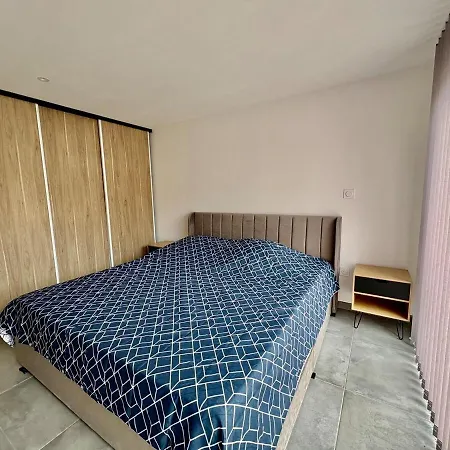 Place Des Ormes 6p Apartment