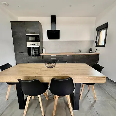 Apartment Place Des Ormes 6p